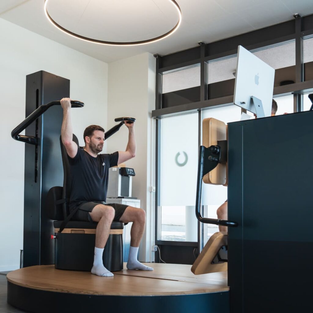 AURUM Training in Basel – gelenkschonendes Krafttraining mit persönlicher Betreuung für mehr Kraft und Gesundheit im Fitnessstudio in Basel.